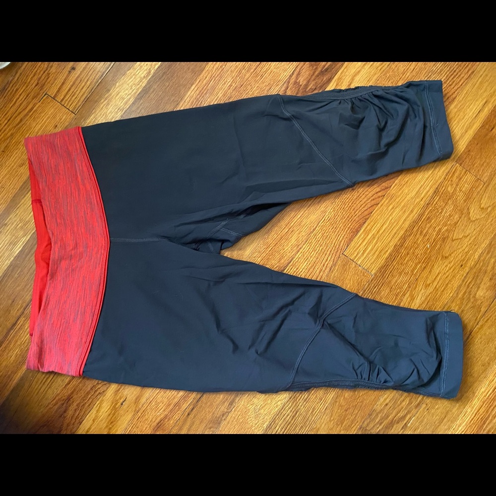 Size 8. Lululemon Cropped Leggings.